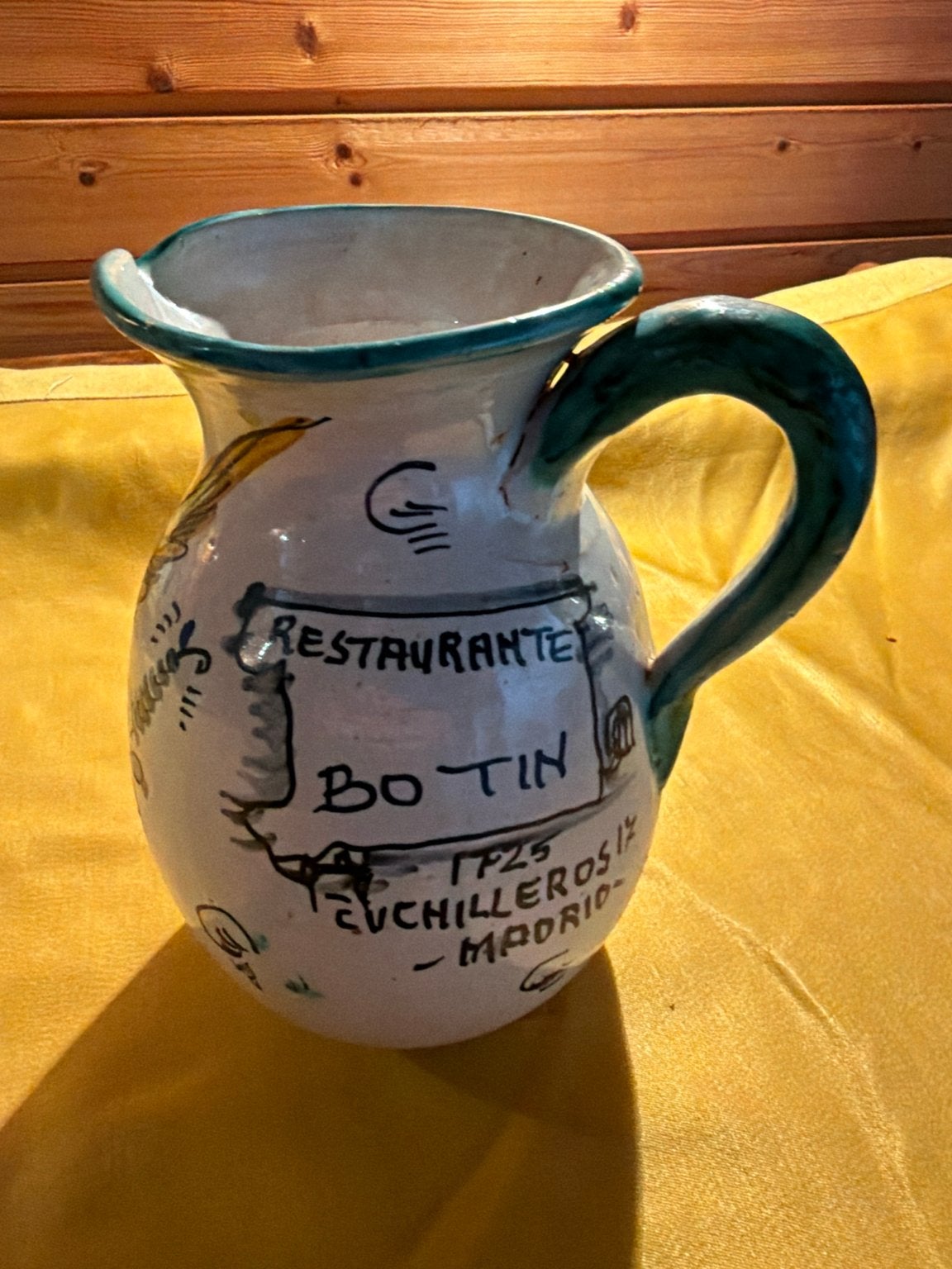 Vintage handbeschilderde Botín-karaf Madrid–Spaans aardewerk, Antiek en Kunst, Ophalen of Verzenden