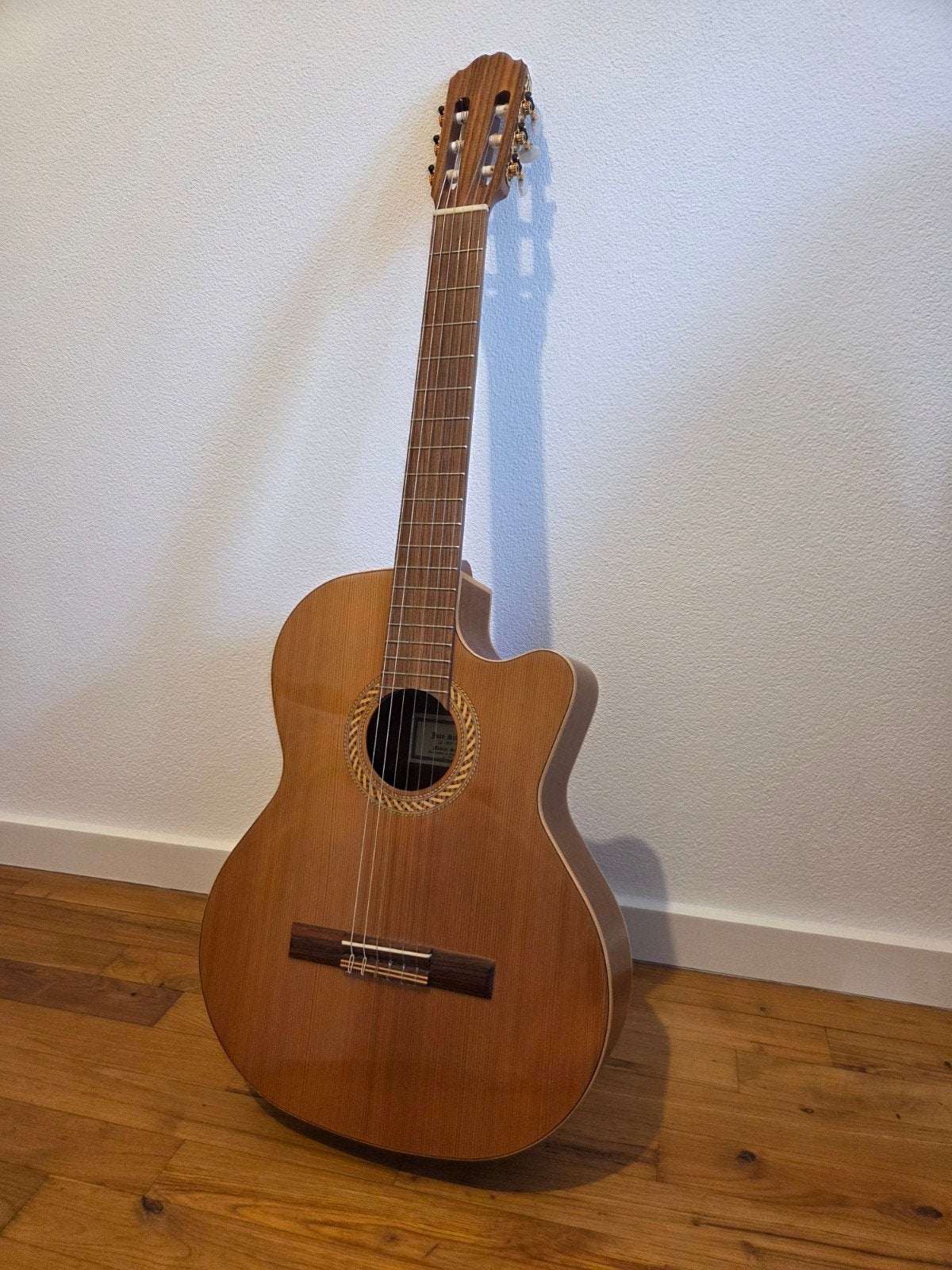 Juan Salvador Modelo S65CTI Klassieke Gitaar met Fishman, Ophalen, Zo goed als nieuw