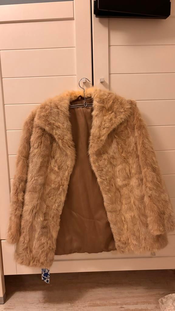Echte bontjas, Kleding | Dames, Jassen | Winter, Ophalen of Verzenden, Zo goed als nieuw, Maat 38/40 (M), Beige