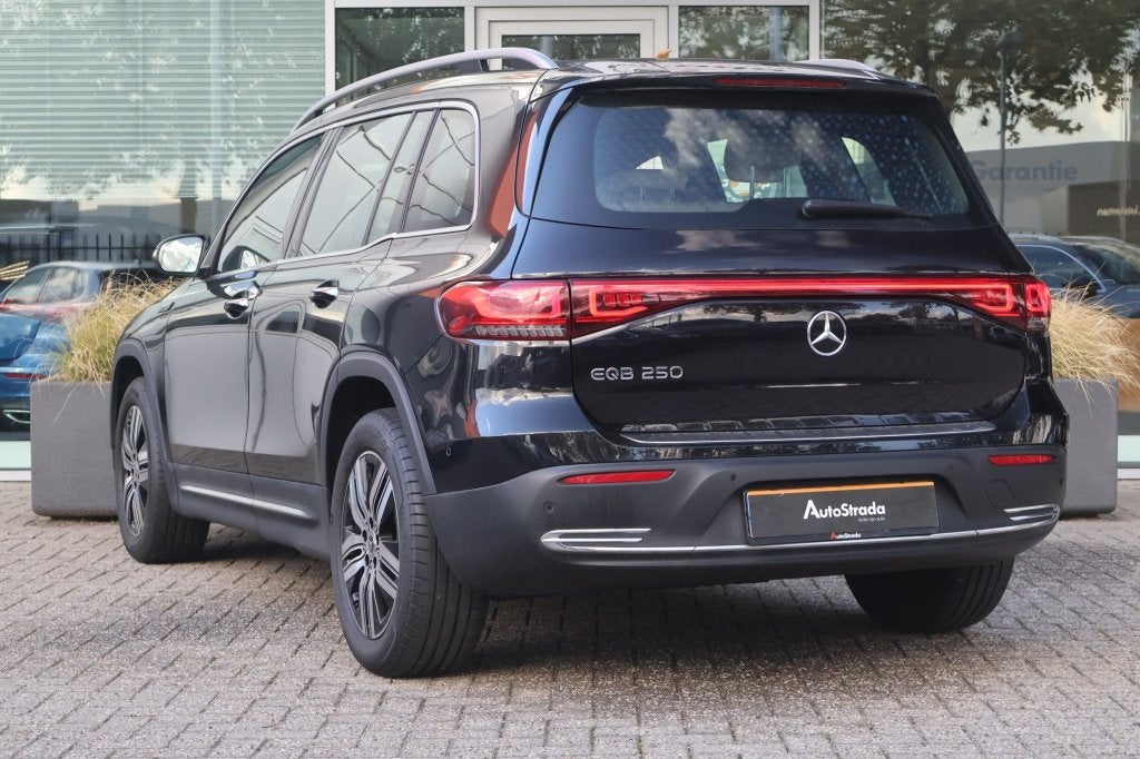 MERCEDES EQB 250 190pk Luxury Line | SoH 98% | Sfeer | Camer, Auto's, Dealer onderhouden, 0 cilinders, Gebruikt, 190 pk