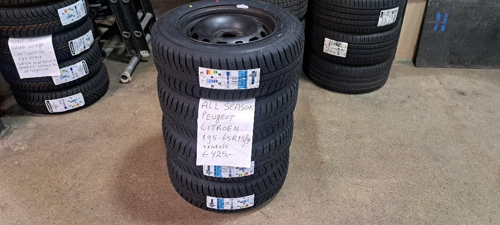 All season banden set nieuw op stalen velg Peugeot / Citroen, Auto-onderdelen, Ophalen, 15 inch, Banden en Velgen, Nieuw