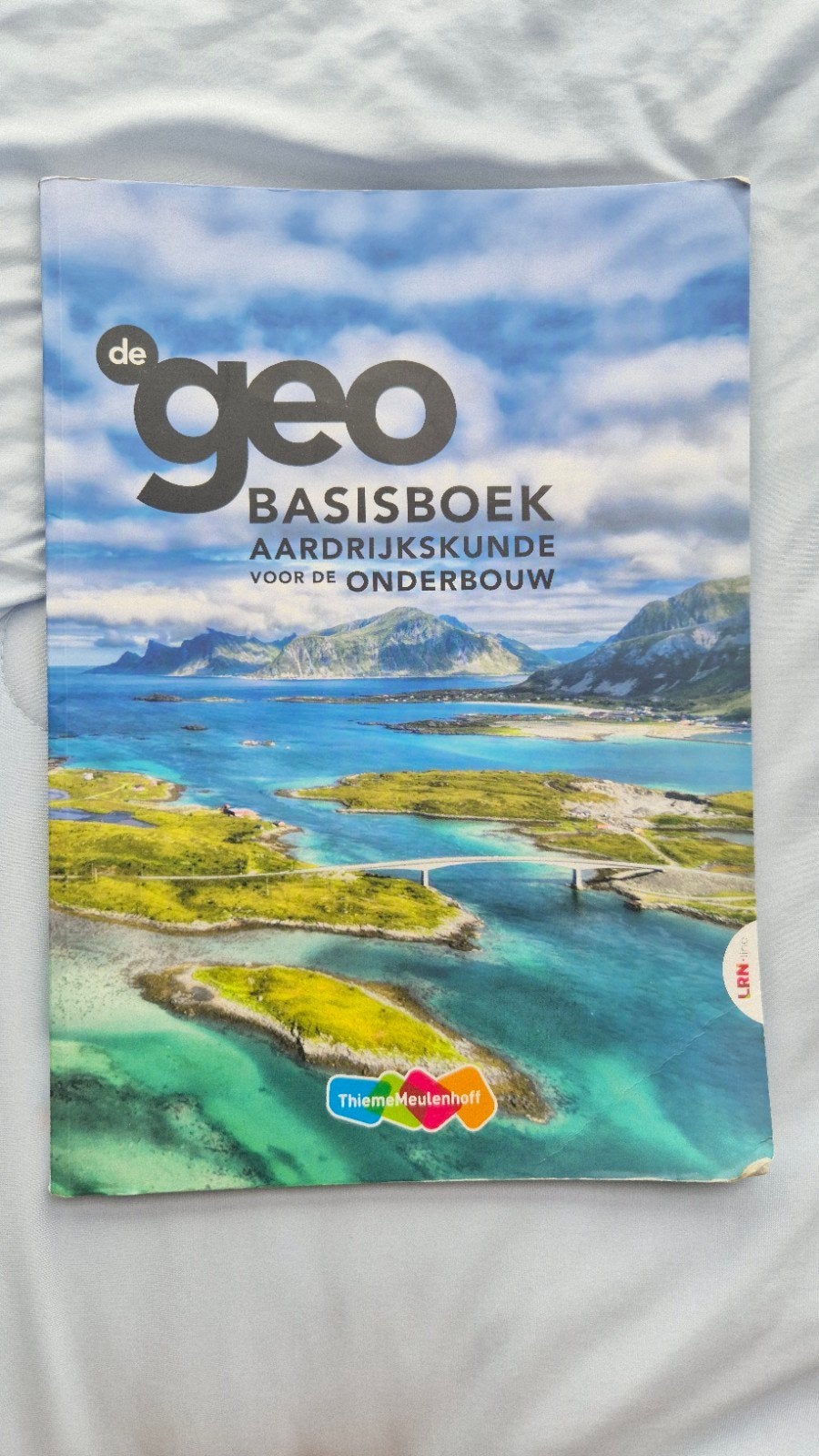 De Geo Basisboek Aardrijkskunde Onderbouw, Gelezen, P. de Boer, Chr. de Jong, F. Jutte, Ophalen of Verzenden, Aardrijkskunde