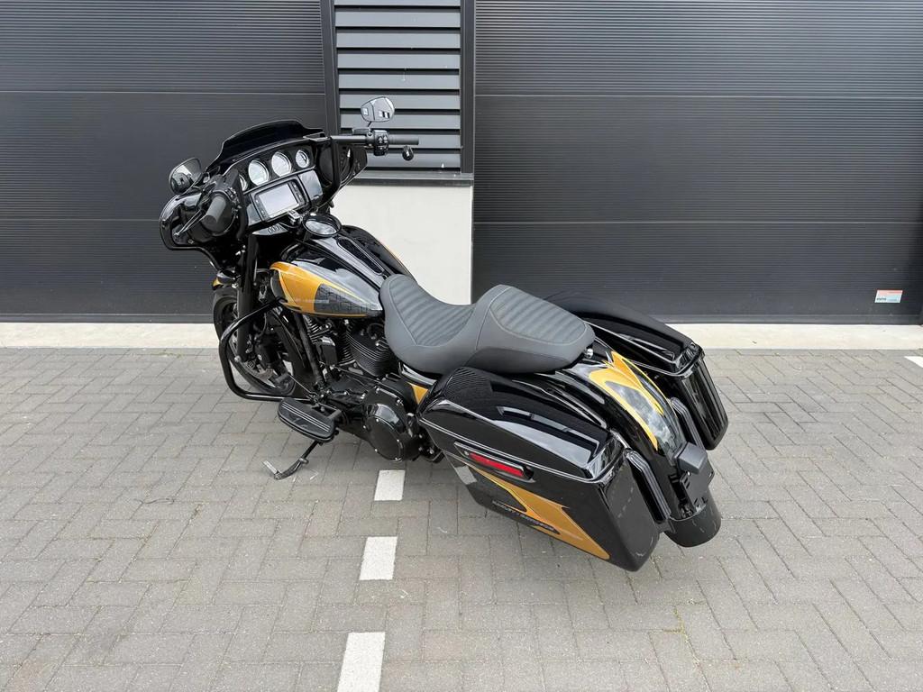 Harley-Davidson Tour 103 FLHXS Street Glide Sp € 15.950,00, Motoren, 1690 cc, Bedrijf, Cruise Control, Meer dan 35 kW