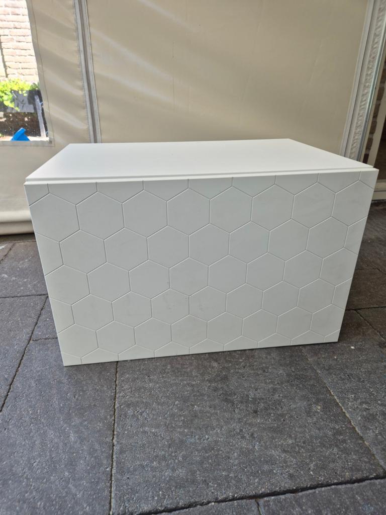 Ikea besta kastje, Ophalen