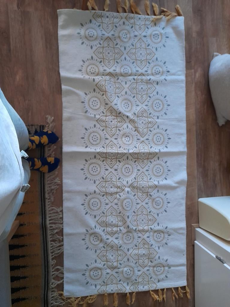 Witte loper/vloerkleed met geel, oranje en met gele ruches., Minder dan 50 cm, Groen, Bohemien/ibiza, Ophalen of Verzenden