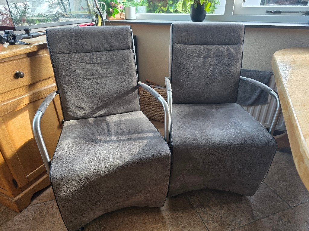 4 Eetkamerstoelen met wieltjes, Huis en Inrichting, Stoelen, Ophalen, Gebruikt, Bruin, Vier