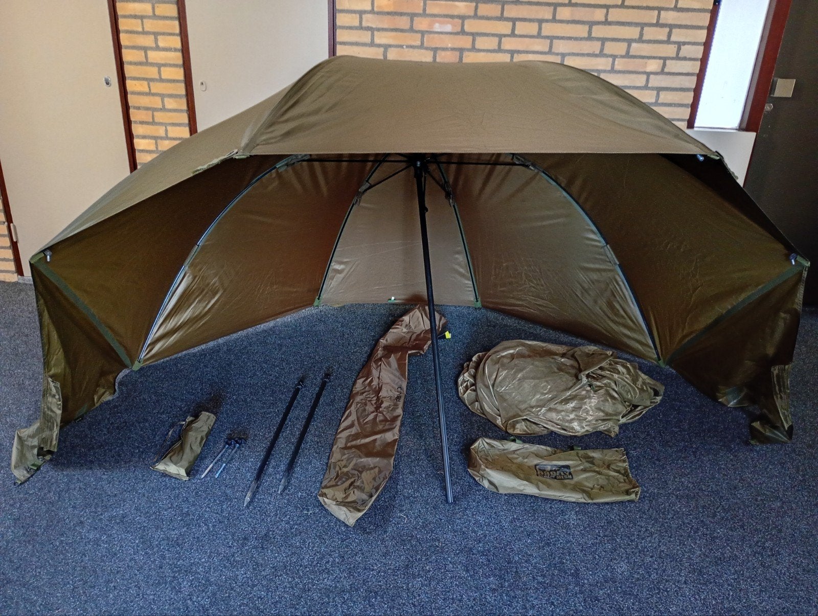 Avid Revolve 60inch brolly met Fox Mozzy Mesh, Ophalen, Overige typen