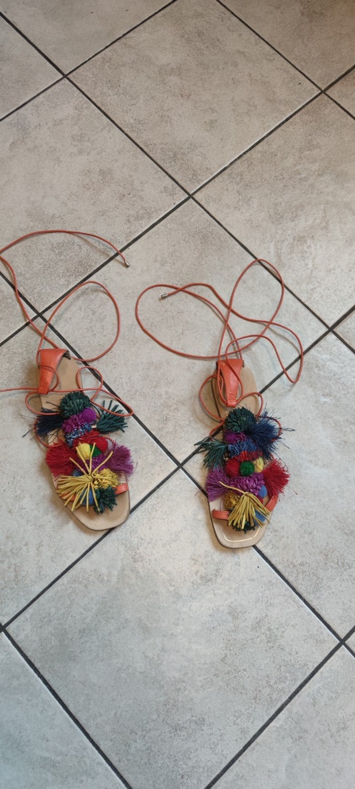 Zara Woman Sandalen met kwastjes en pompons - Maat 39, Oranje, Gedragen, Zara Woman, Sandalen of Muiltjes