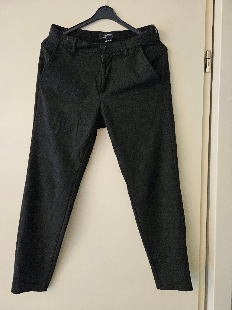 Pull & Bear zwarte heren broek/pantalon skinny fit maat 36, Kleding | Heren, Broeken en Pantalons, Zwart, Ophalen of Verzenden