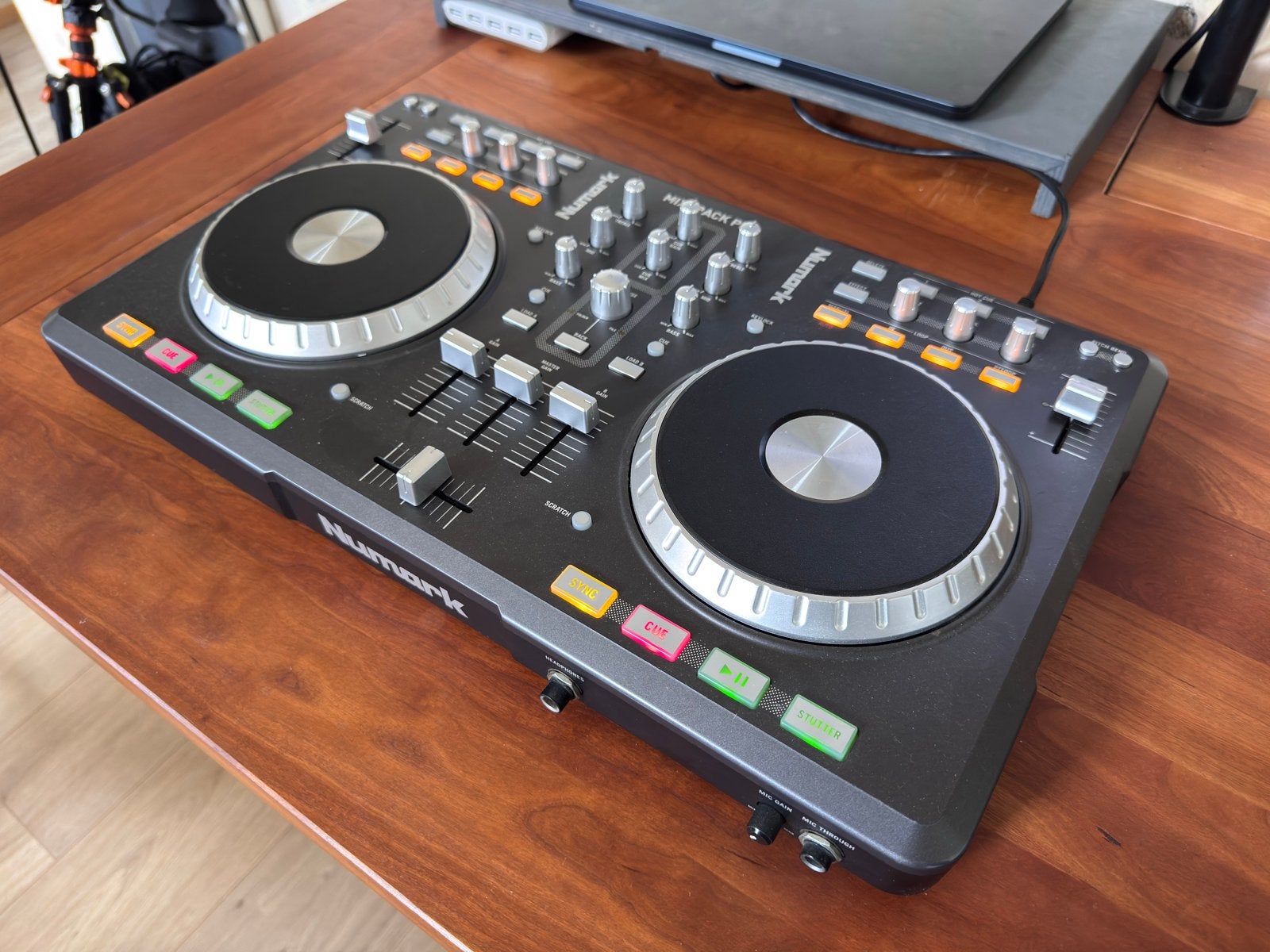 Numark Mixtrack Pro DJ Controller incl. USB Kabel, Ophalen of Verzenden, Zo goed als nieuw, Dj-set, Numark