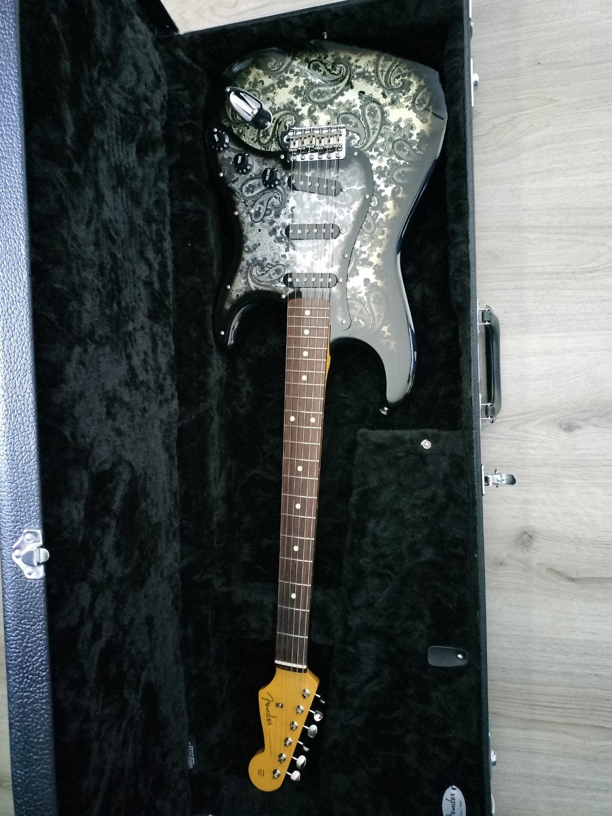 Fender Stratocaster Paisley Limited Edition Japan, Ophalen, Zo goed als nieuw, Solid body, Fender