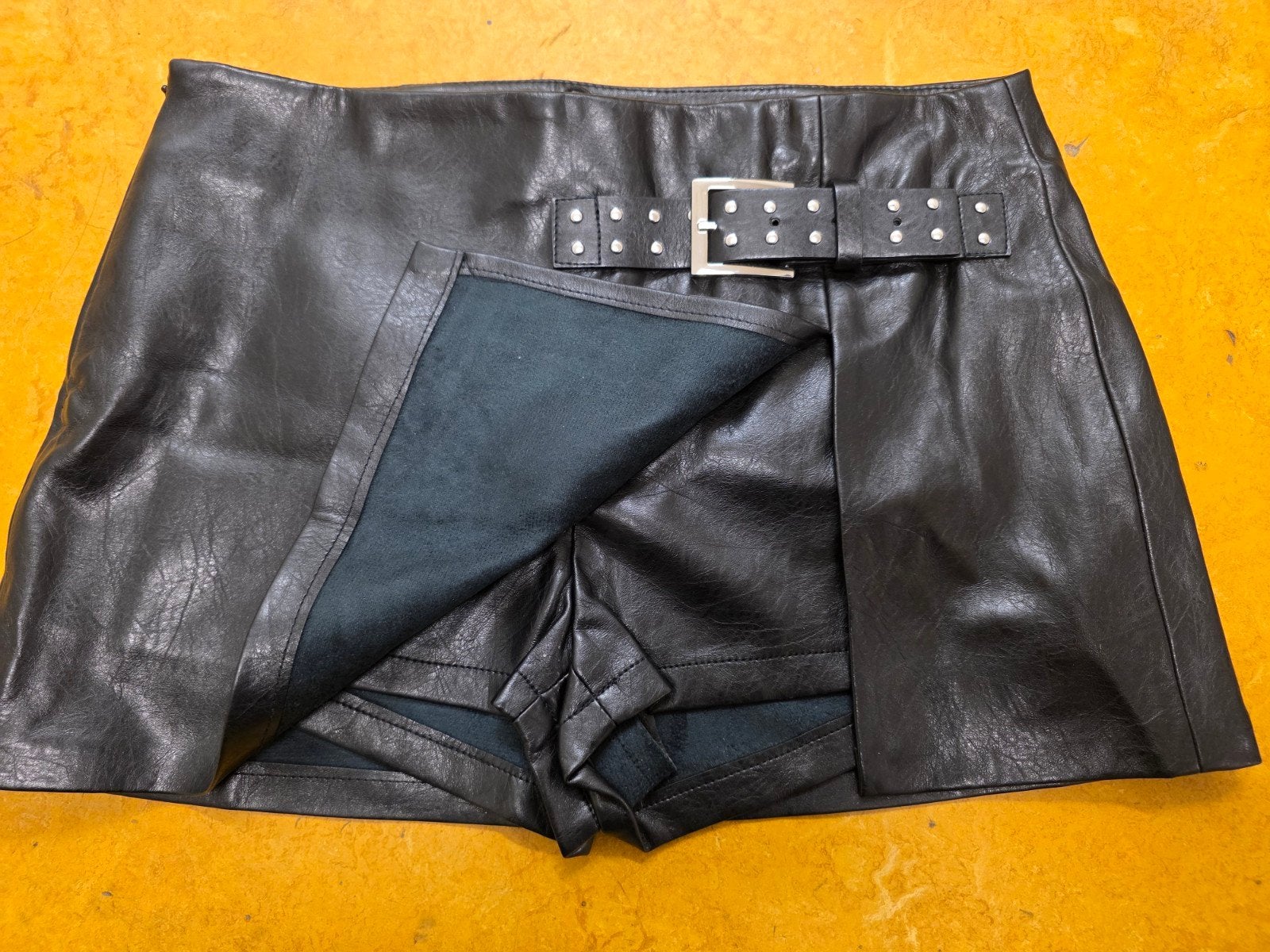 supergave Nieuwe lederlook BERSHKA ( broek) rokje   maat S, Kleding | Dames, Zwart, Nieuw, Maat 36 (S), Boven de knie