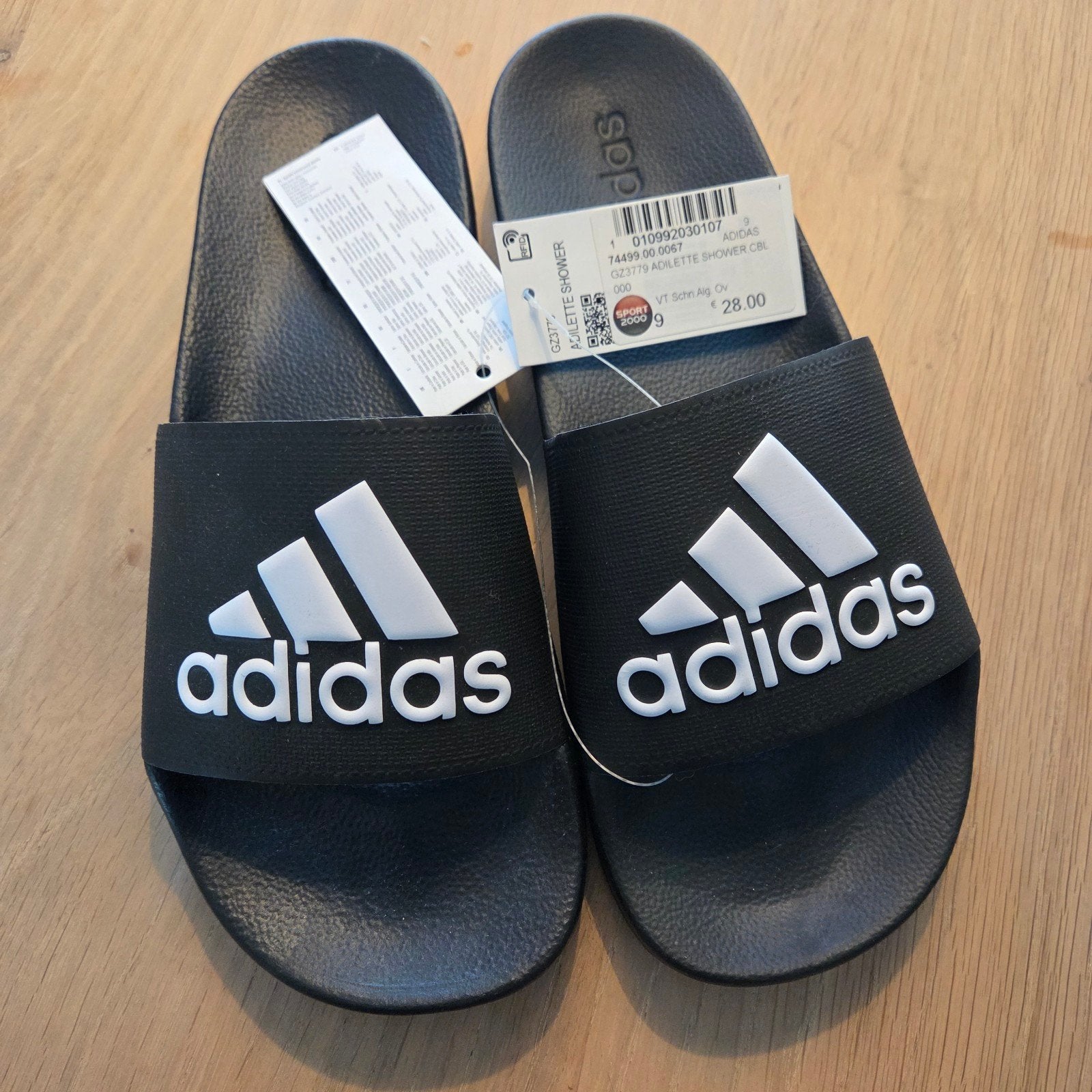 Nieuwe Adidas Adilette Shower slippers met kaartje, Ophalen of Verzenden, Nieuw, Zwart, Slippers