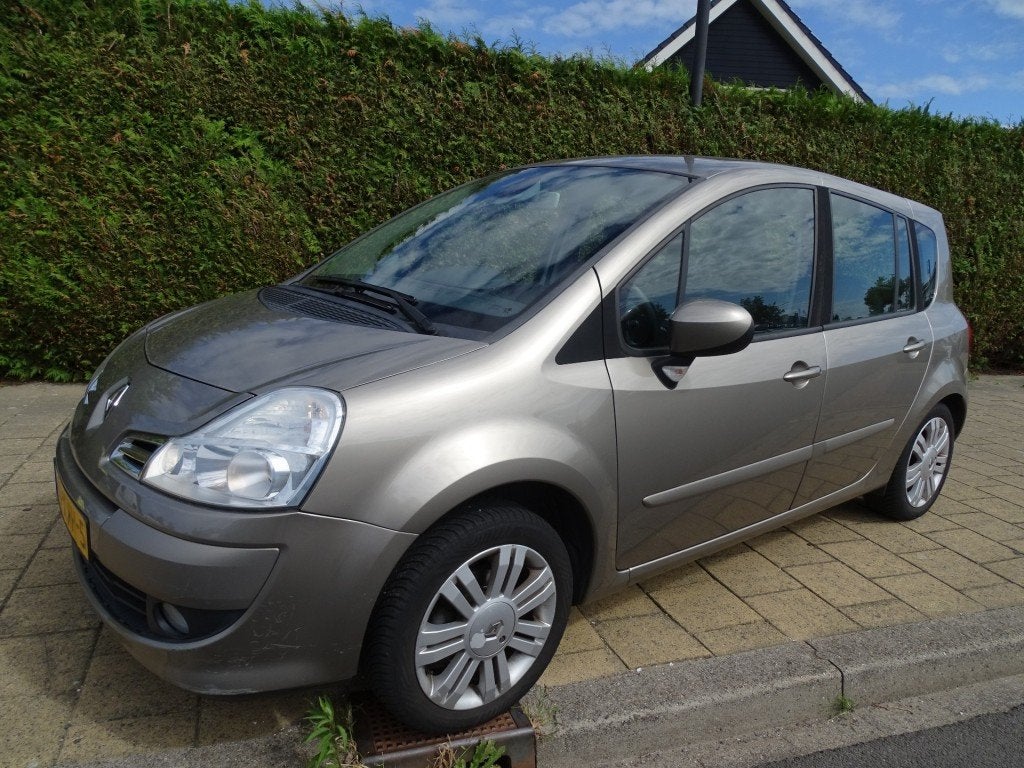 Renault GRAND MODUS Renault Gr Modus 1.6-16V Dynamique-Airco, Gebruikt, 4 cilinders, Met garantie (alle), 1210 kg