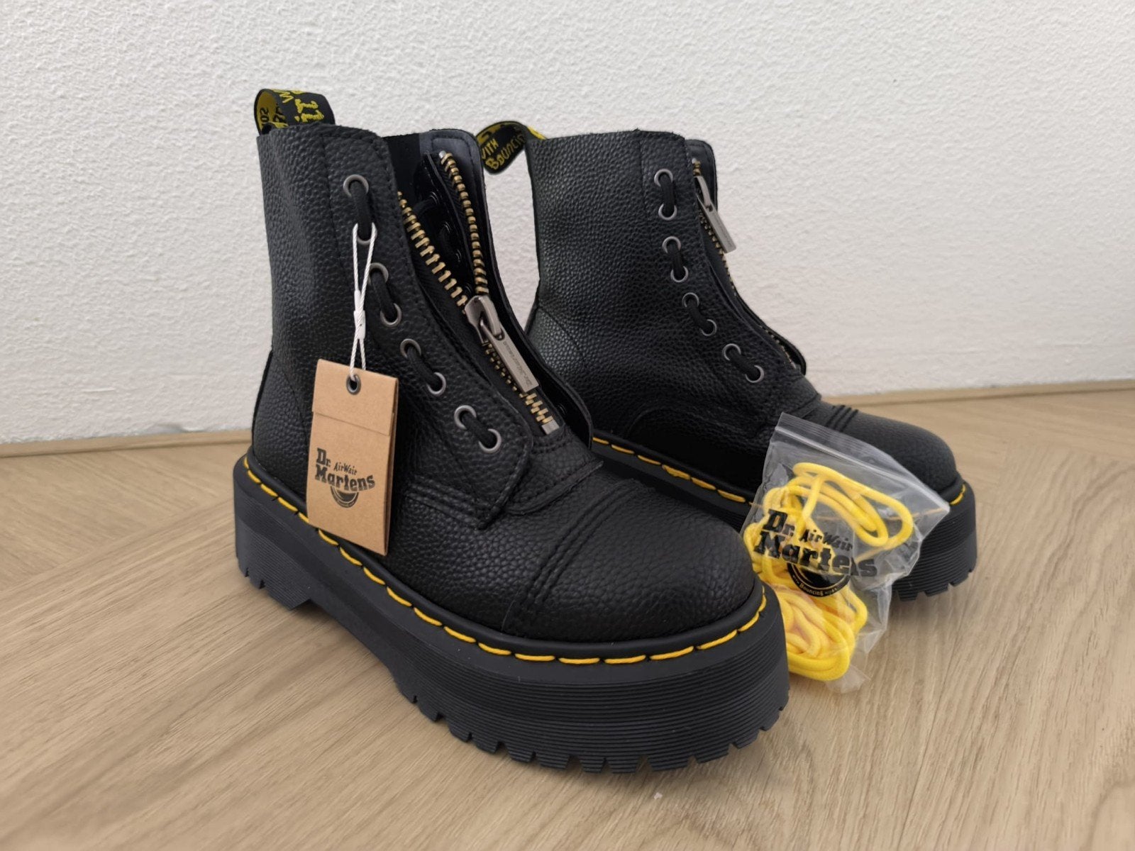 Dr. Martens Sinclair maat 37 nieuw en ongedragen, Ophalen, Nieuw, Zwart