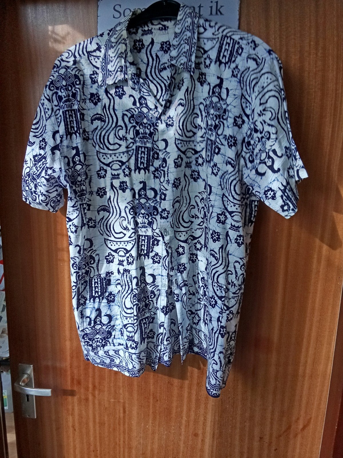 Batik Katoenen Hemd XL - Blauw/Wit Patroon, Kleding | Heren, Overhemden, Ophalen of Verzenden, Gedragen, Meerkleurig, Halswijdte 43/44 (XL)