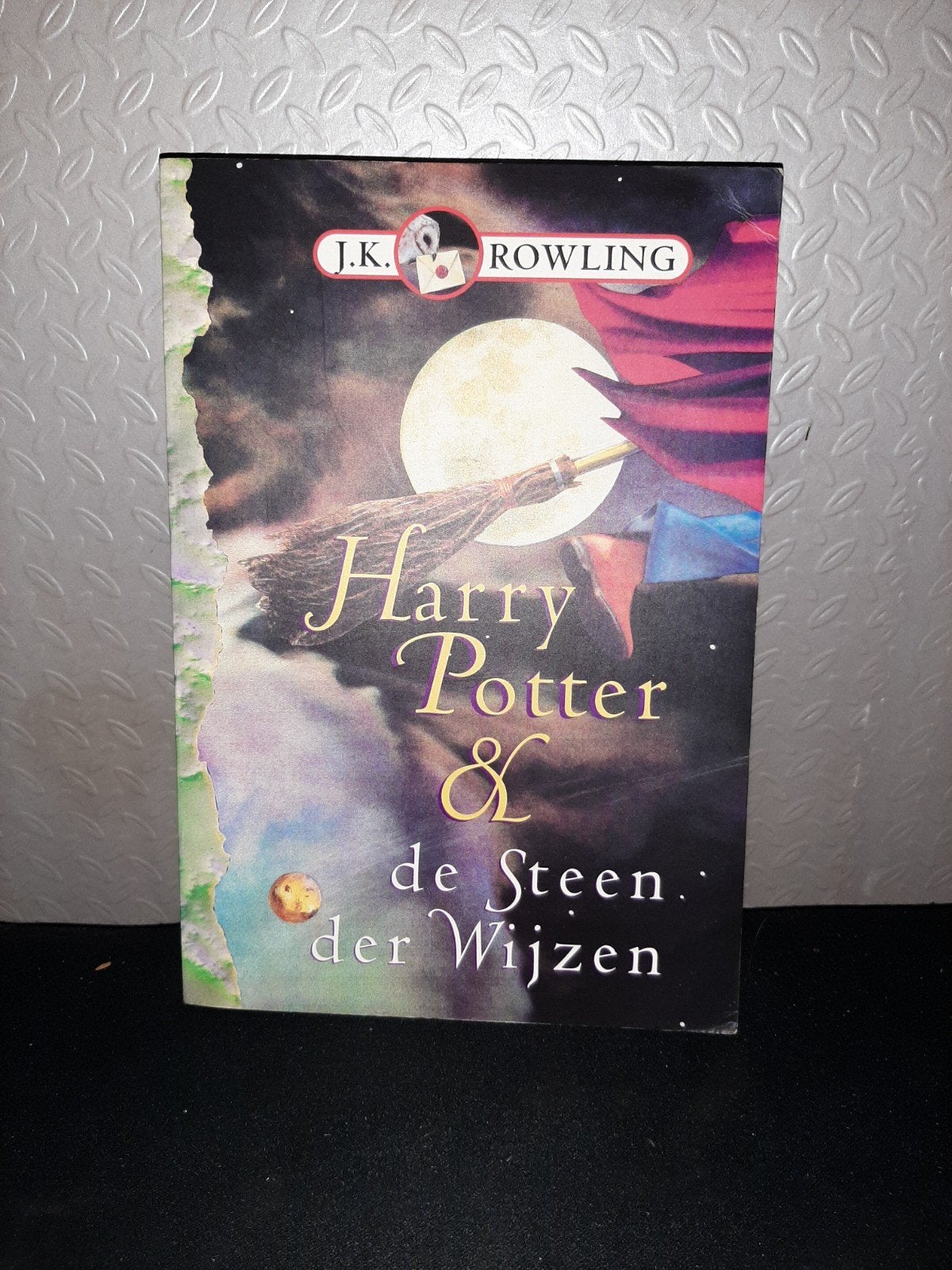 Harry Potter en de Steen der Wijzen - J.K. Rowling, Verzamelen, Harry Potter, Ophalen of Verzenden, Gebruikt, Boek of Poster