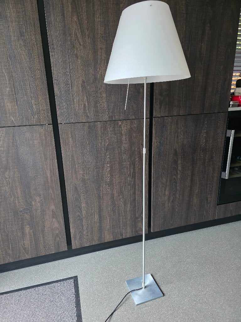 Design Vloerlamp Luceplan Costanza, Huis en Inrichting, Ophalen, E27 (groot), 150 tot 200 cm, Modern, Design, Tijdloos