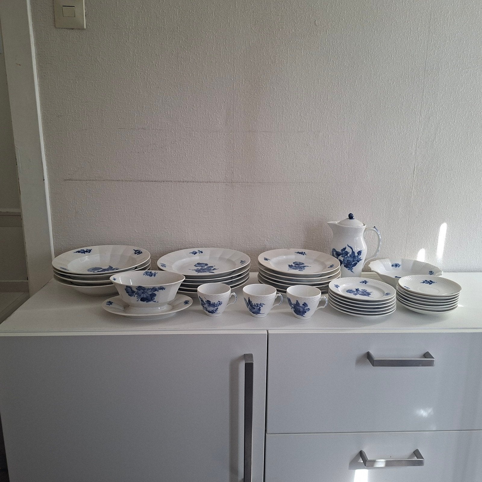 Royal Copenhagen servies - Blauw bloemmotief, Overige merken, Klassiek, Ophalen of Verzenden, Zo goed als nieuw
