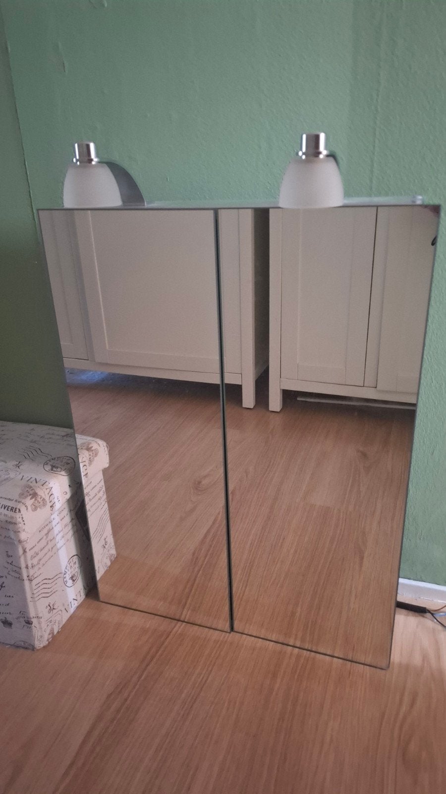 Spiegelkast met verlichting en glazen plankjes, Ophalen, 50 tot 100 cm, Minder dan 25 cm, Minder dan 100 cm