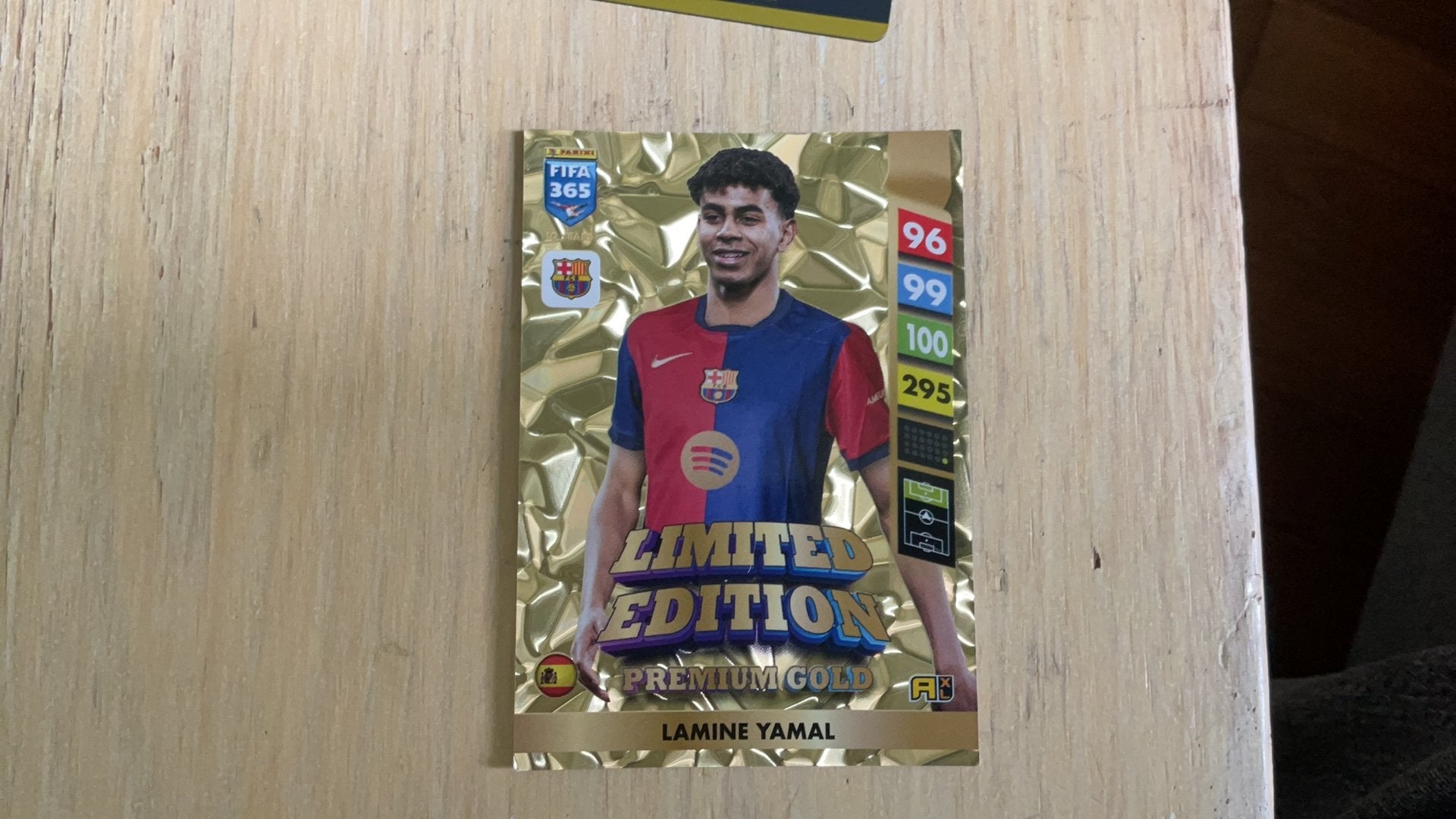 Lamine Yamal Limited Edition Premium Gold 2025 FIFA 365, Ophalen of Verzenden, Zo goed als nieuw, Plaatje