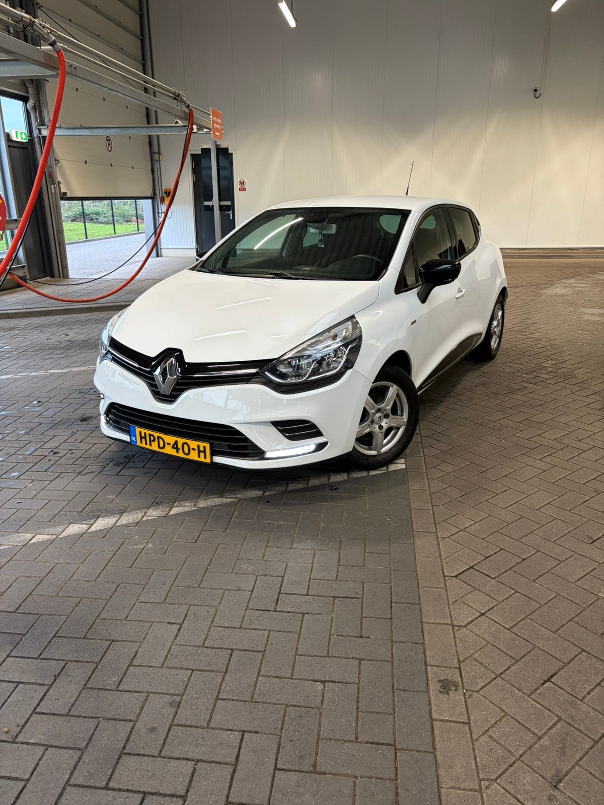 Renault Clio 1.2 54KW 5-DRS 2018 Wit, Voorwielaandrijving, Stof, 565 kg, Zwart