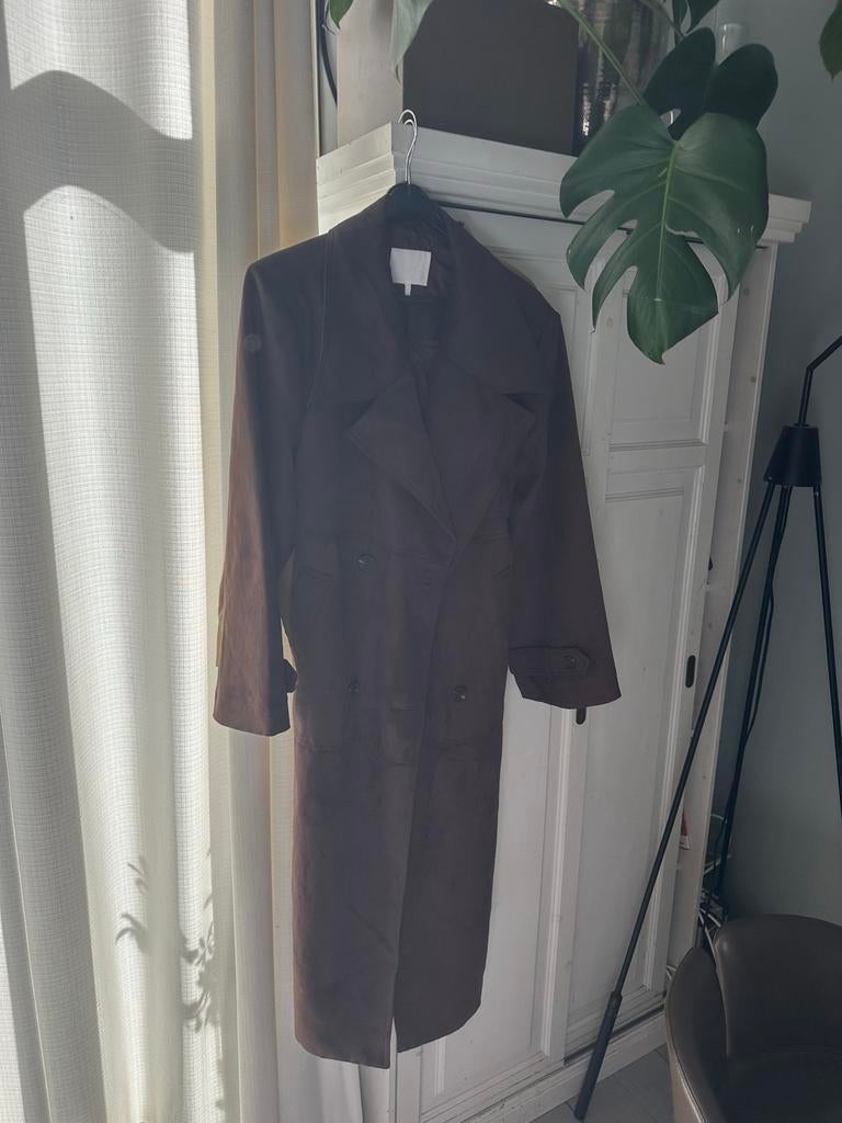 Bruine lange jas van NA-KD, Ophalen of Verzenden, Nieuw, Maat 38/40 (M), Bruin