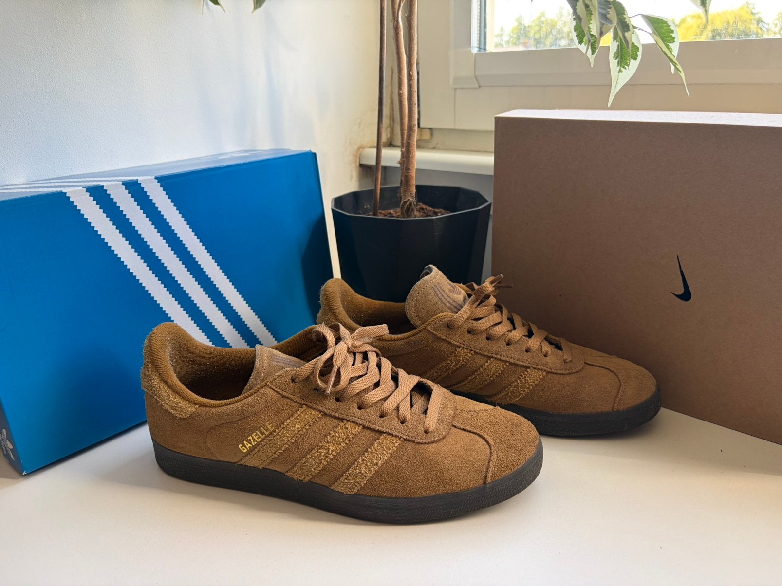 Adidas Gazelle Desert Brown 43 1/3, Kleding | Heren, Bruin, Ophalen of Verzenden, Sneakers of Gympen, Zo goed als nieuw