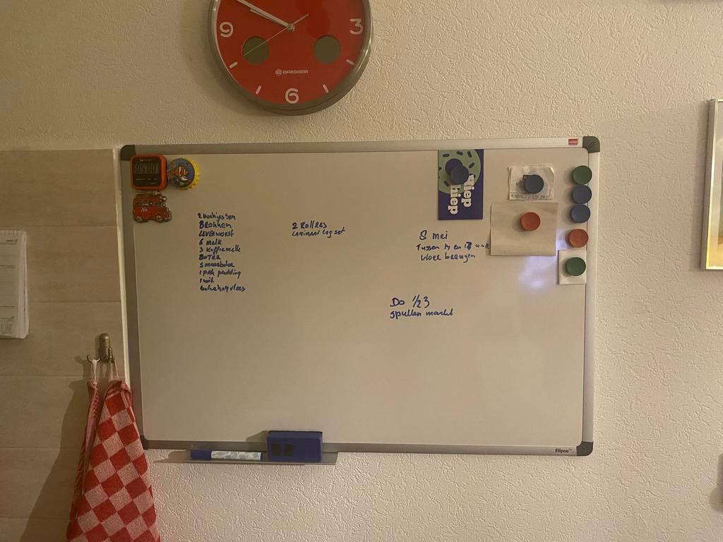 Magneetbord / whiteboard + stiften, veger magneten 60x90, Diversen, Ophalen, Zo goed als nieuw