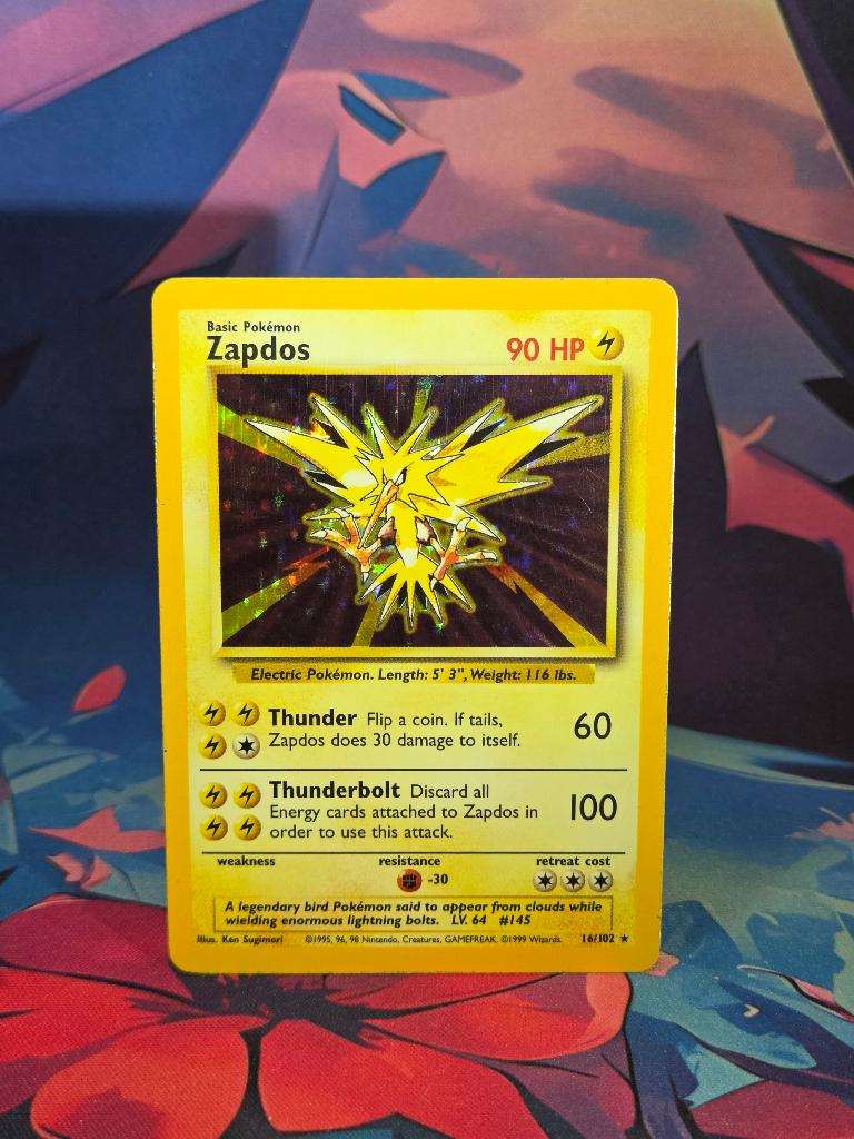 Zapdos Holo 16/102 Vintage Pokémon Kaart, Ophalen of Verzenden, Zo goed als nieuw