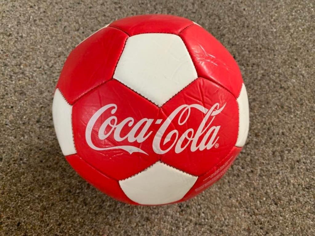 Coca Cola Voetbal, Ophalen of Verzenden, Zo goed als nieuw, Gebruiksvoorwerp
