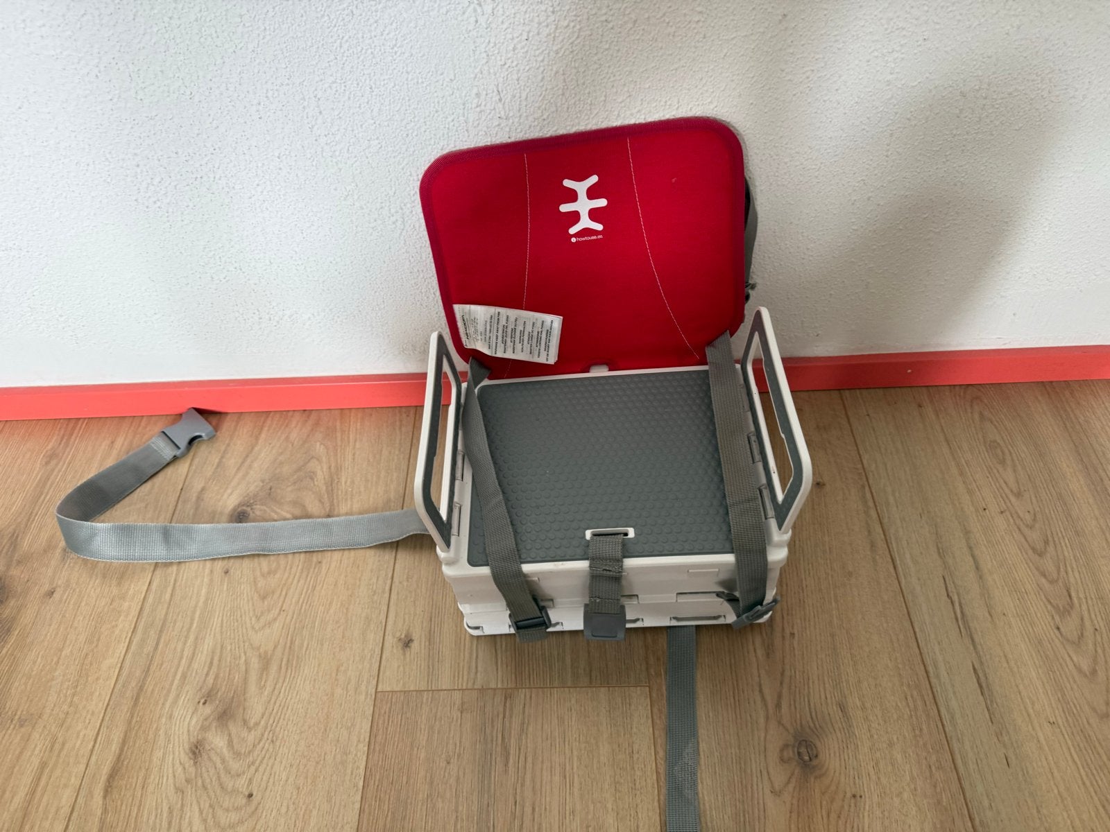 MiniMonkey Mini Chair rood – reis kinderstoel, Ophalen, Zo goed als nieuw, Overige typen, Gordel(s)