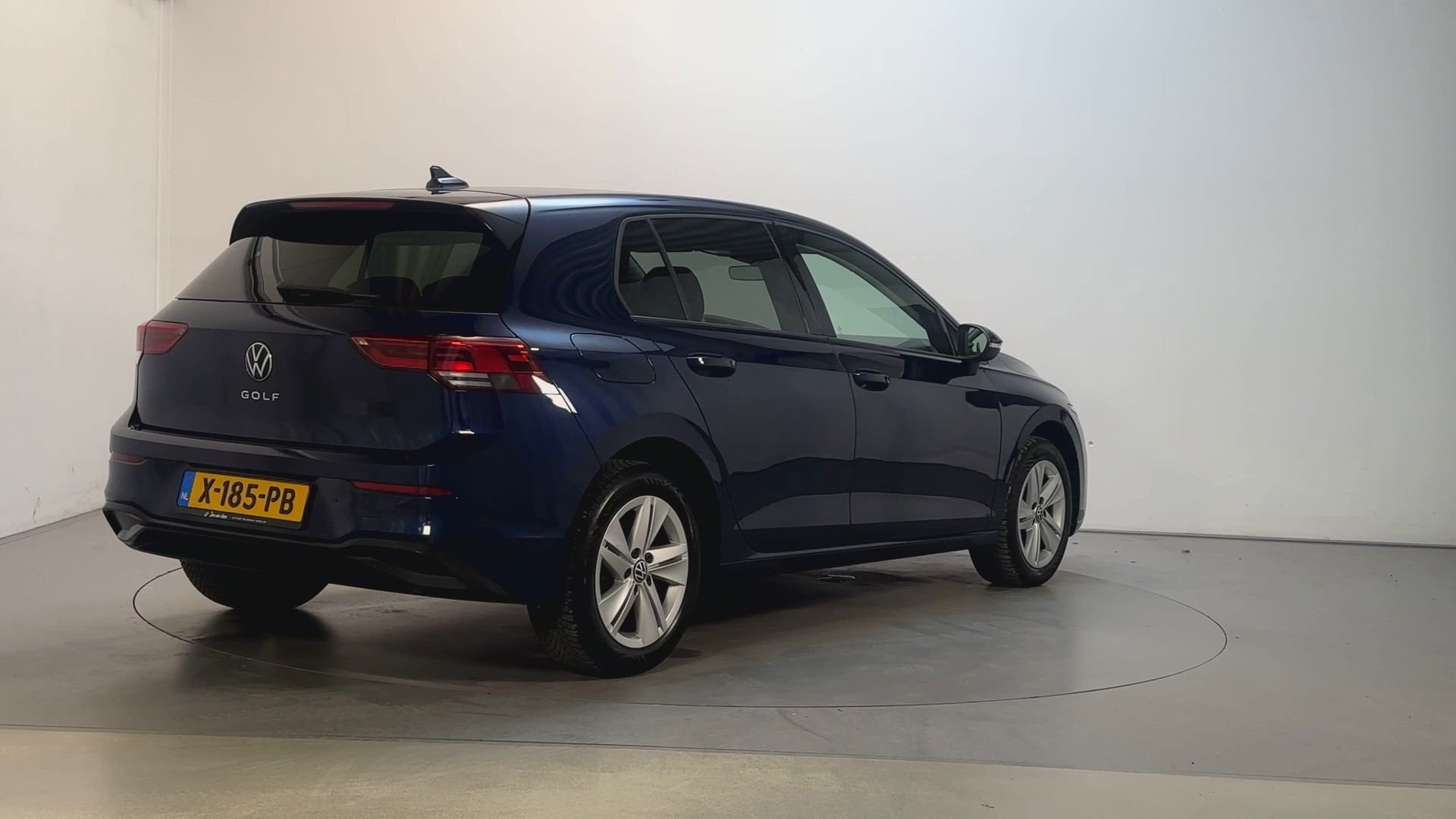 Volkswagen Golf 1.0 TSI 110pk Life Sfeerverlichting Navigati, Voorwielaandrijving, Dealer onderhouden, Stof, Gebruikt
