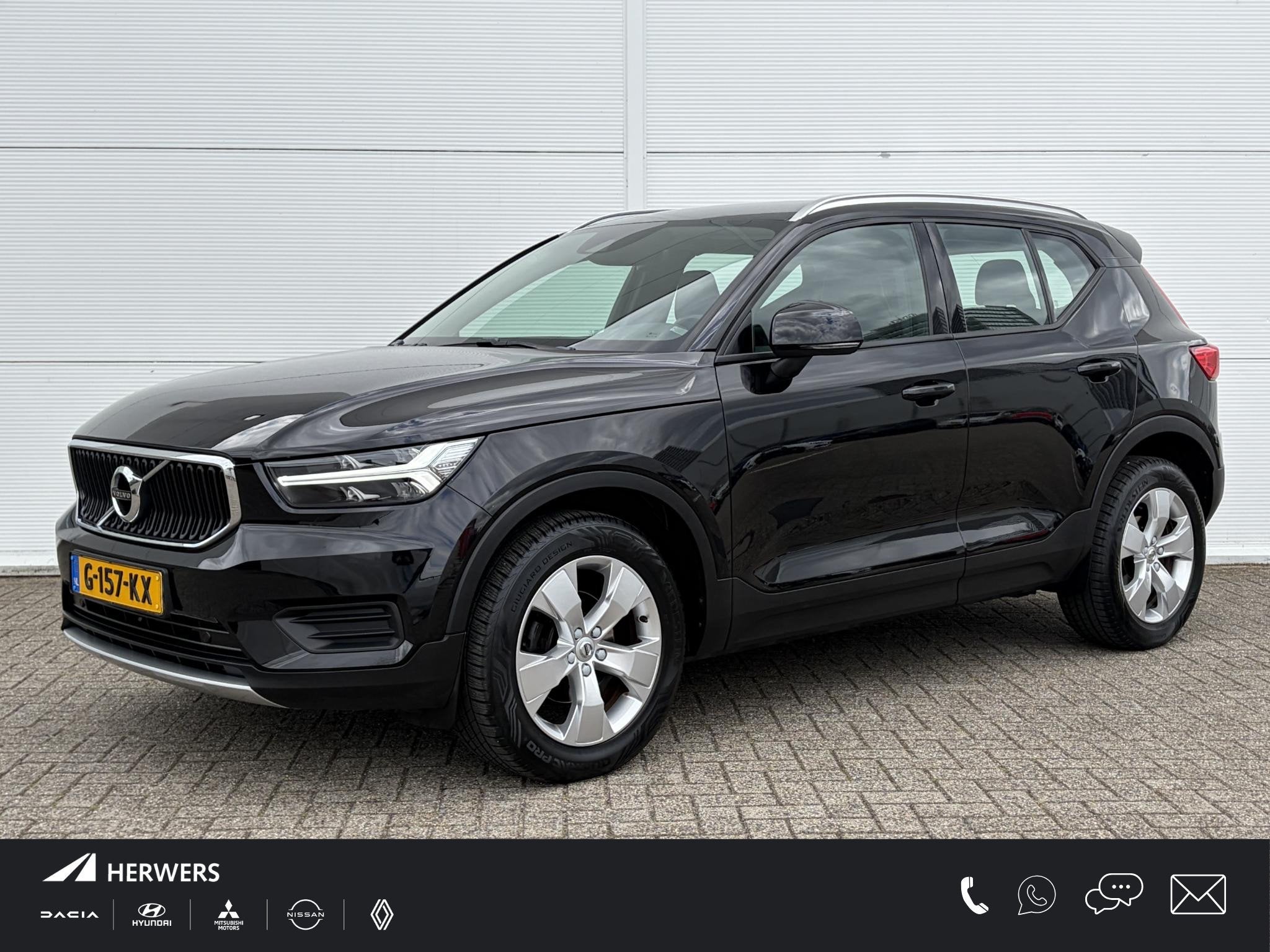 Volvo XC40 1.5 T3 Momentum Pro / Trekhaak ( 1600 kg ) / Navi