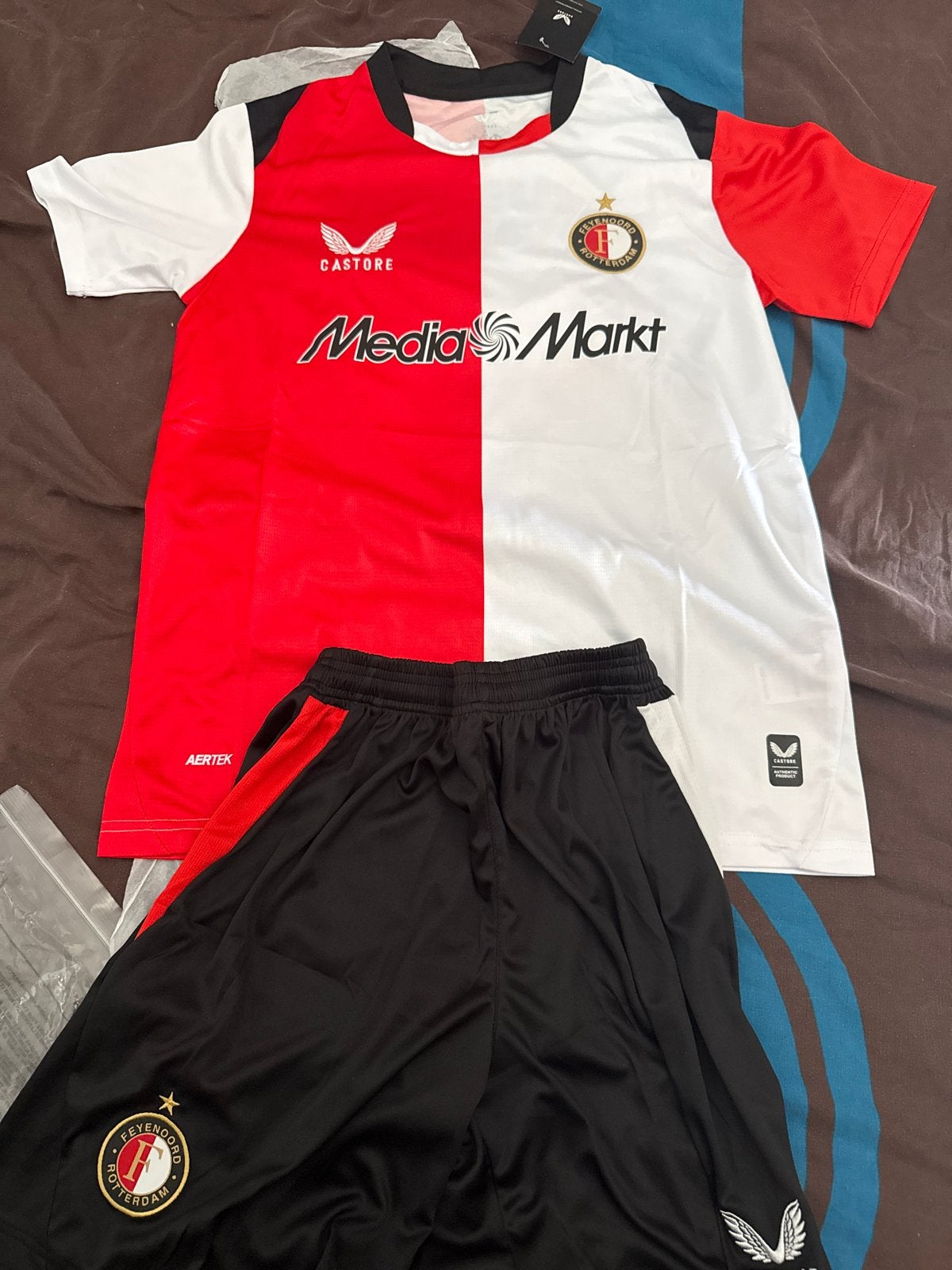 Feyenoord thuistenue kindersetjes‼️26/27 op voorraad‼️, Ophalen, Nieuw, Jongen of Meisje