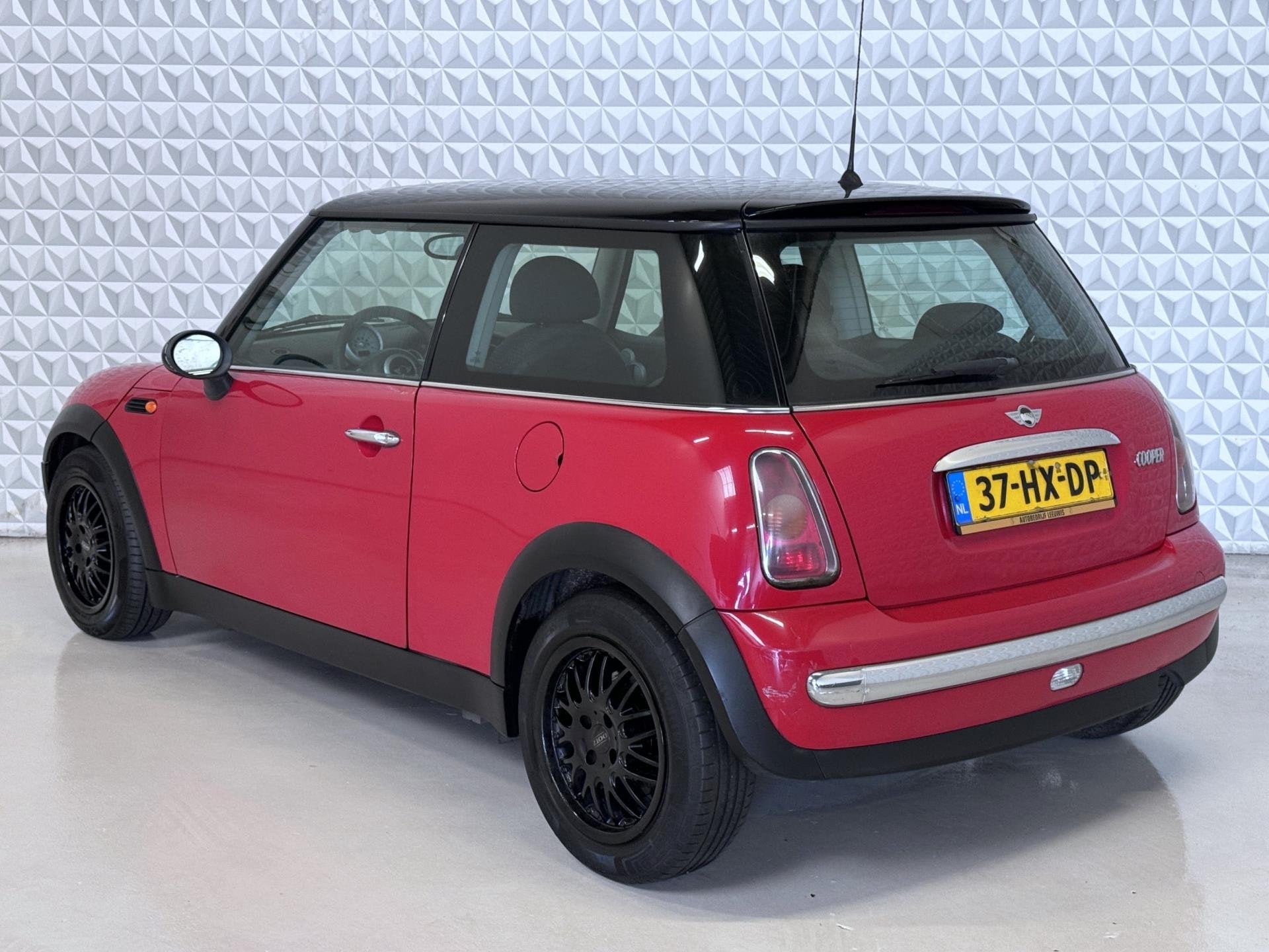 Mini Mini 1.6 Cooper Pepper Airco / AANBIEDING (2002), Auto's, Mini, Voorwielaandrijving, 1025 kg, 15 km/l, Gebruikt