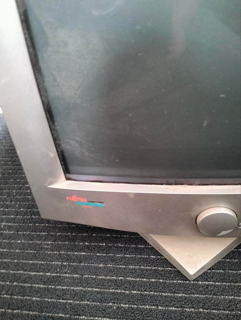 Fujitsu Siemens Monitor (1998) - Vintage CRT Scherm, Computers en Software, Gebruikt, Fujitsu Siemens, Ophalen of Verzenden, Overige typen
