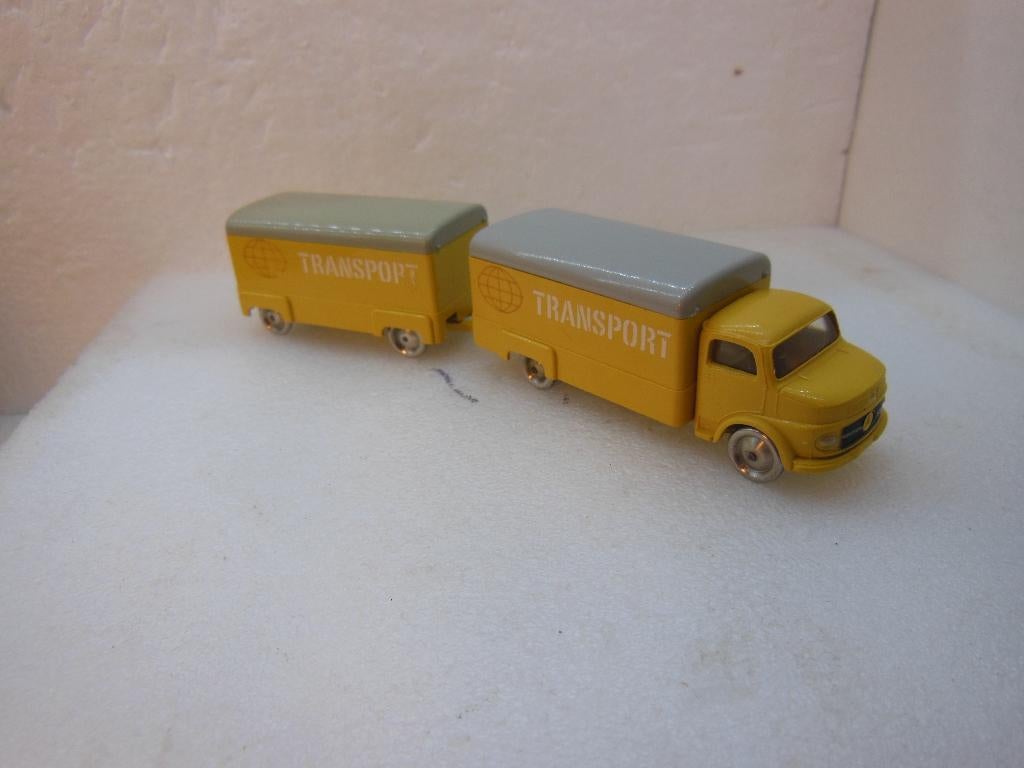 LEGO - TRANSPORT +Aanhangwagen - 1:87 - Geel, Hobby en Vrije tijd, Modelauto's | 1:87, Ophalen of Verzenden, Gebruikt, Bus of Vrachtwagen
