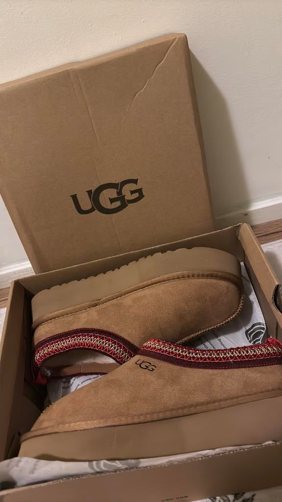 UGG Tazz II 38, Bruin, Nieuw, Ophalen of Verzenden, Pantoffels of Sloffen