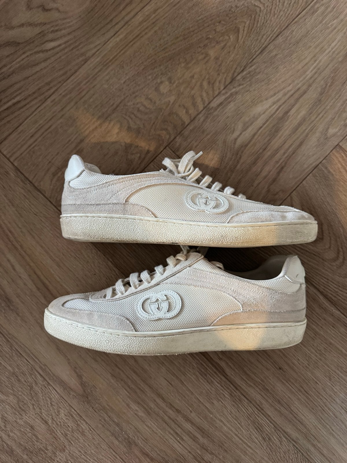 Gucci Sneakers Maat 43 - Gedragen, Ophalen of Verzenden, Gedragen, Wit, Sneakers of Gympen