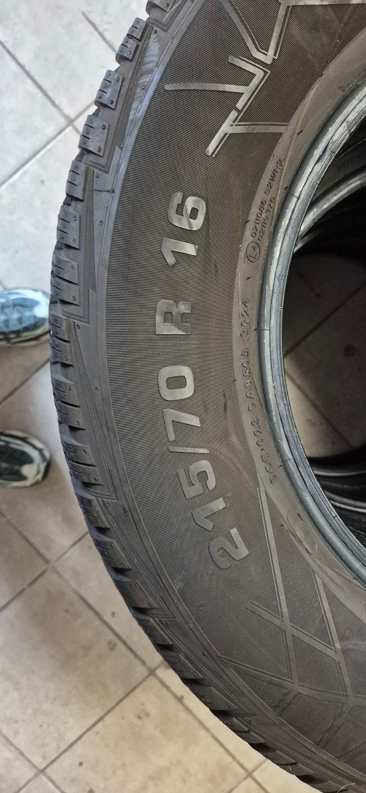 Set van 4 winterbanden 215/70 R16, DOT 3924, Ophalen, 16 inch, Winterbanden, Band(en)