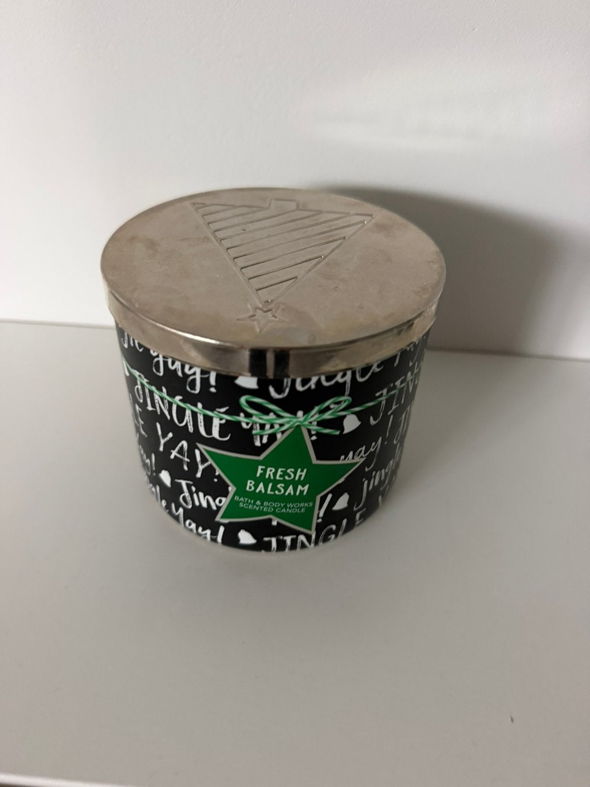 Bath & Body Works Fresh Balsam 3-wick kaars zwart Jingle, Nieuw, Ophalen of Verzenden, Glas, Kaars