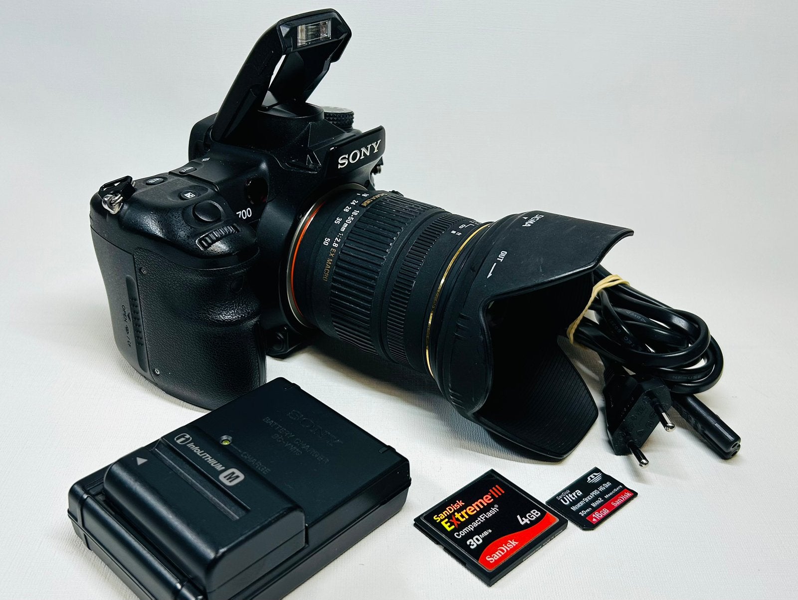 Sony A700 met Sigma EX f/2.8 18-50mm toplens, 12 megapixels, Ophalen of Verzenden, Zo goed als nieuw, Sony