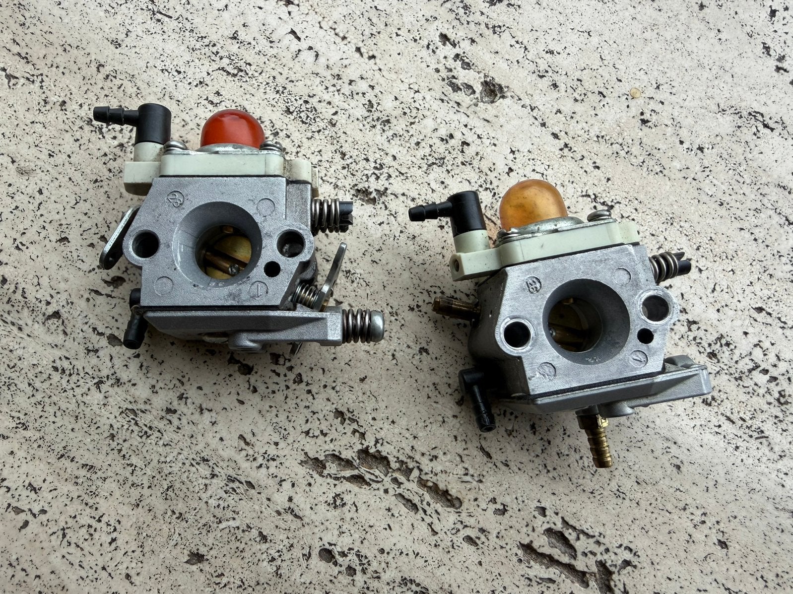 Walbro WT-813 en WT-813A, Ophalen of Verzenden, Gebruikt, Carburateur