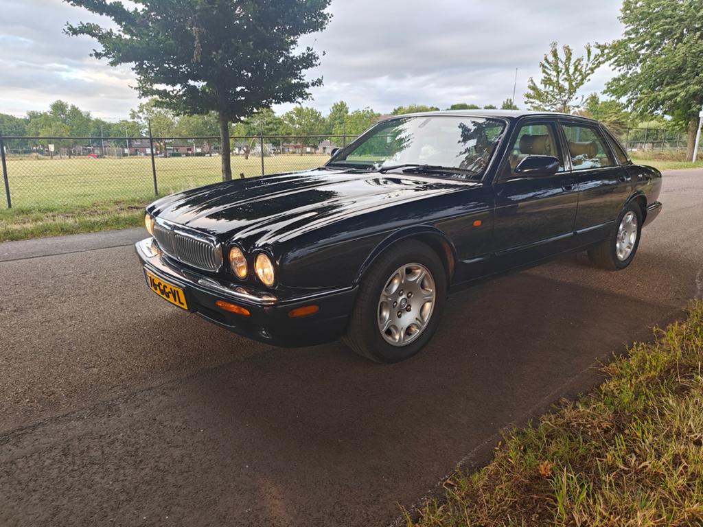 Jaguar Sovereign 4.0 V8 2000 Blauw, Automaat, Achterwielaandrijving, 8 cilinders, Blauw