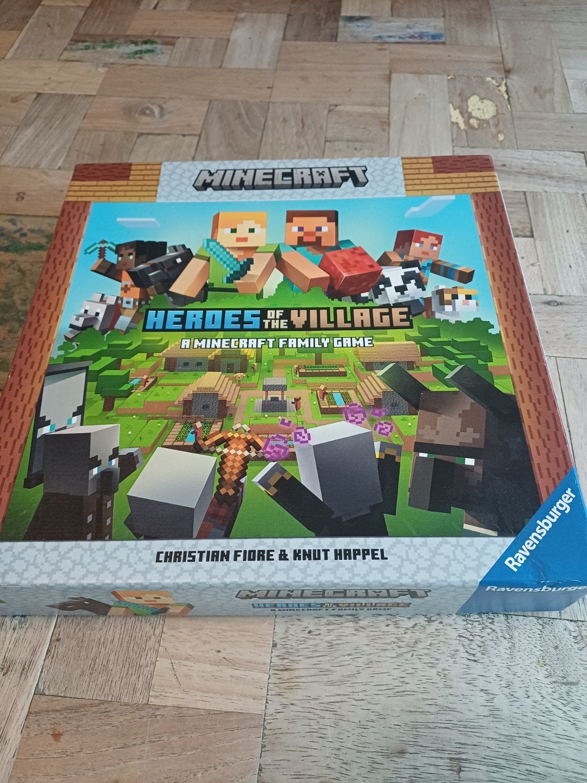 Minecraft heroes of the village bordspel, Hobby en Vrije tijd, Een of twee spelers, Ophalen, Zo goed als nieuw, Ravensburger