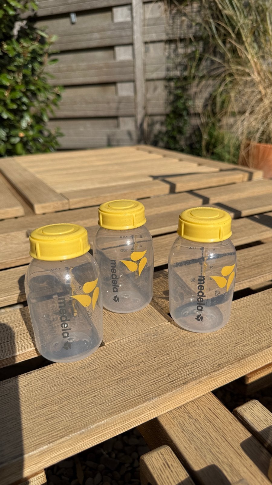 Medela moedermelkflesjes - 3 stuks, Gebruikt, Medela, Ophalen of Verzenden, Babyfles