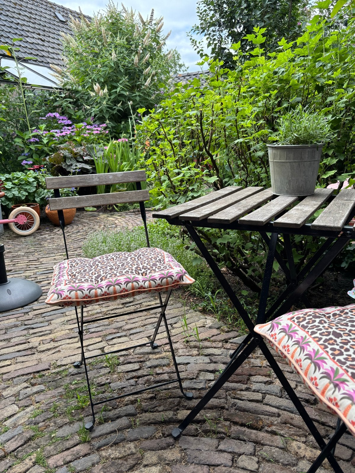 Houten bistro set met 2 stoelen en tafel, Tuin en Terras, Gebruikt, Stoel, Tuinset, Hout