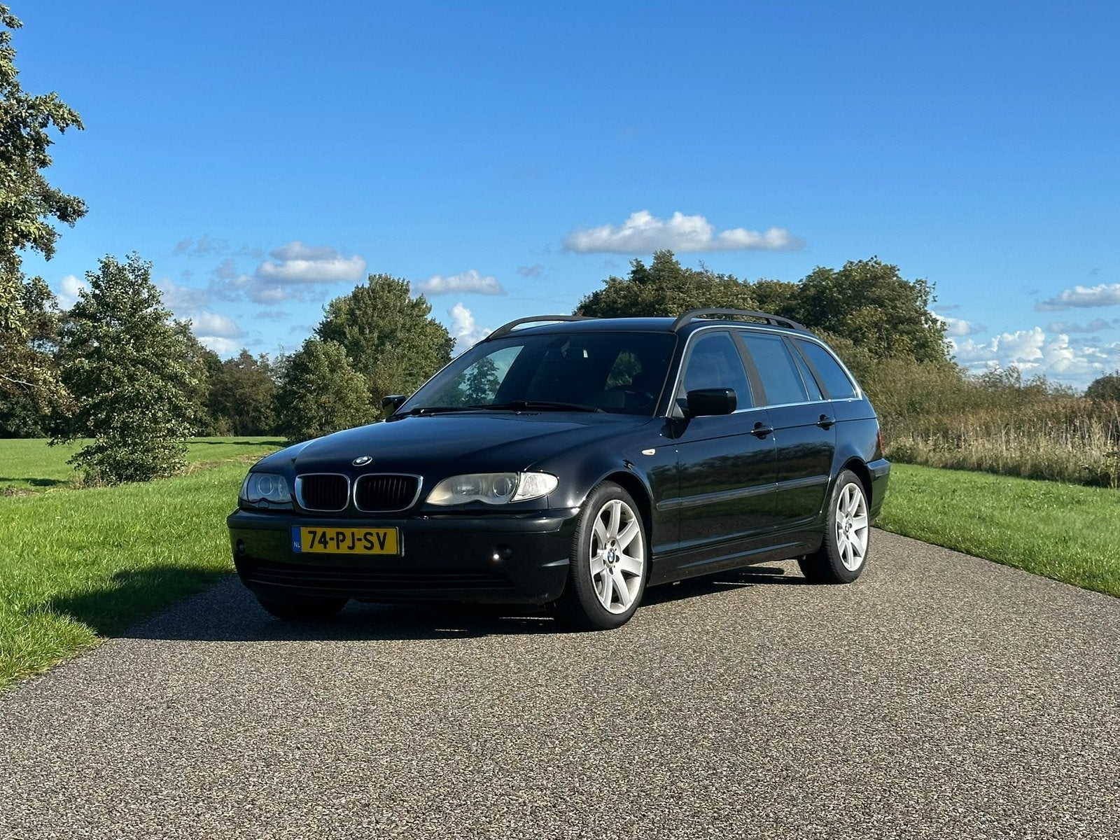 BMW E46 330xi | 6-Bak, Leder, Stoelverwarming, Xenon, Cruise, Auto's, 730 kg, 1800 kg, Zwart, Handgeschakeld