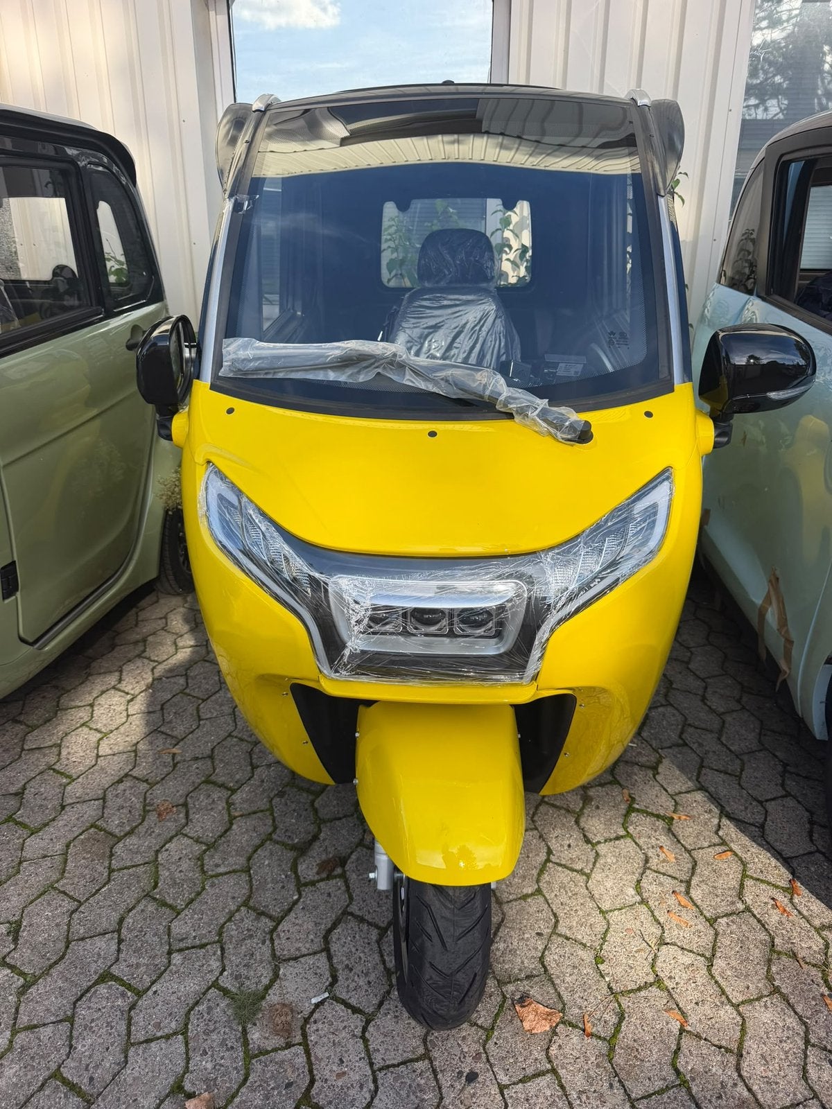 Splinternieuwe overdekte scootmobiel met factuur en garantie